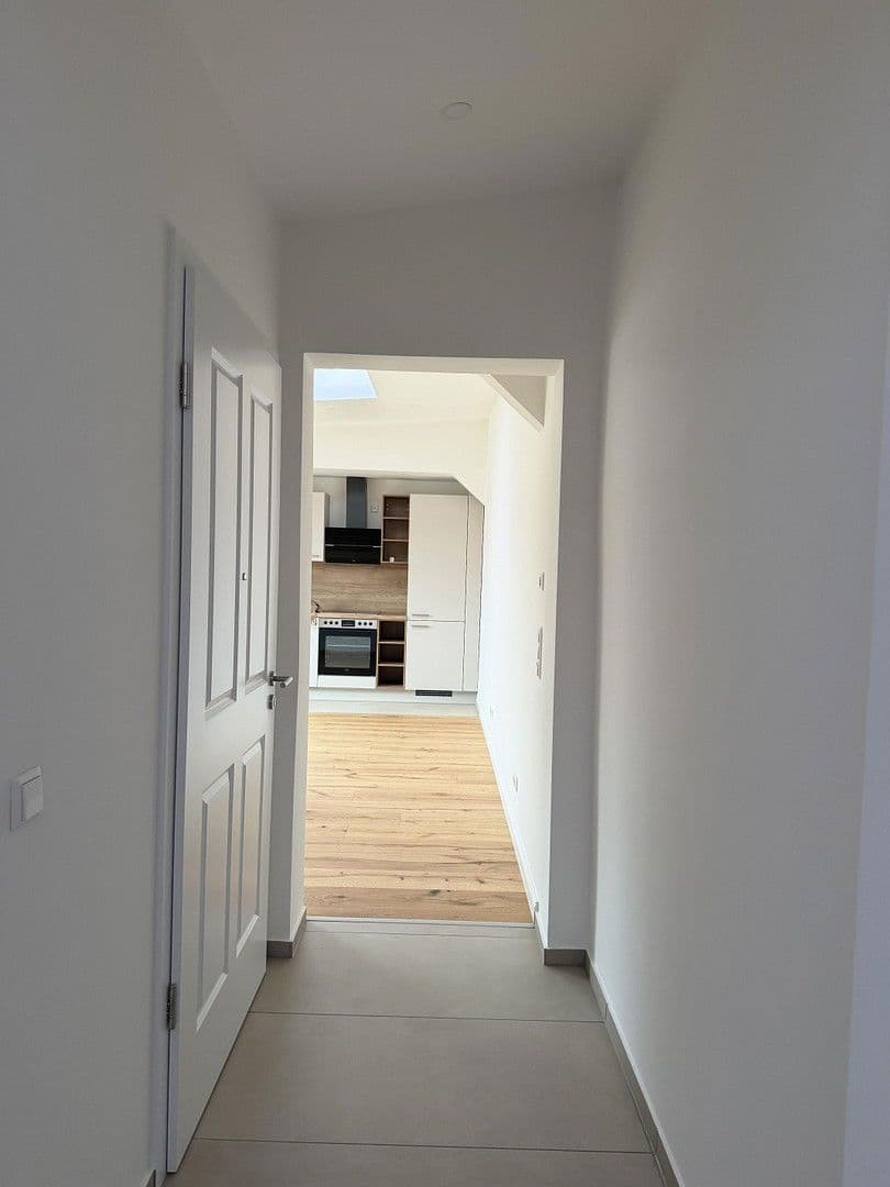 Prenájom bytu 3-izbový 75 m², Ebersstraße 58, Berlin, Berlín Prenájom bytu 3-izbový 75 m², Ebersstraße 58, Berlin, Berlín