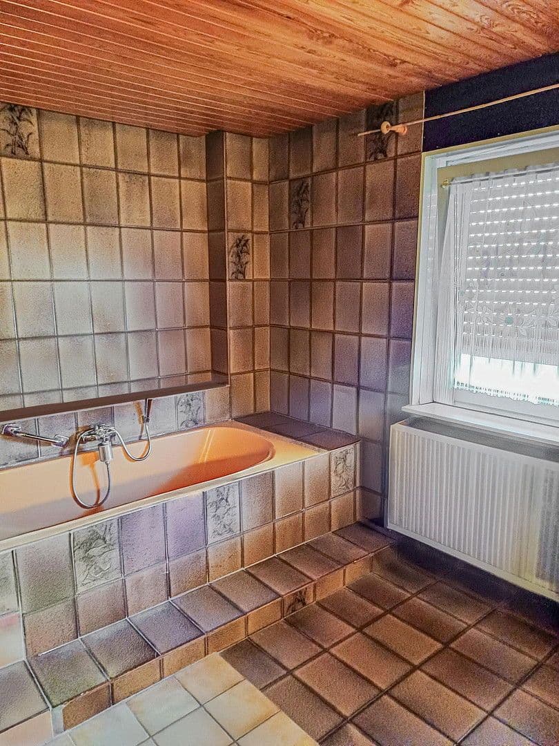 Predaj domu 245 m², pozemek 619 m², Cadolzburg, Bavorsko Predaj domu 245 m², pozemek 619 m², Cadolzburg, Bavorsko