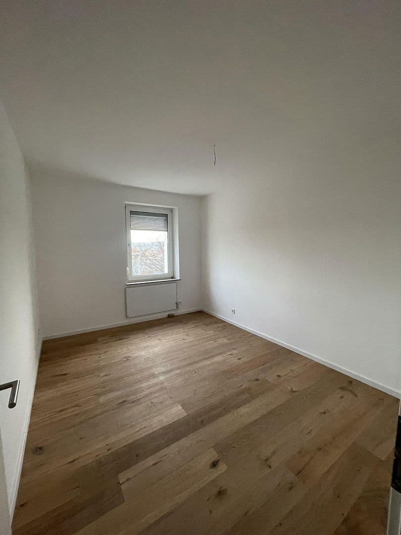 Prenájom bytu 2-izbový 55 m², Zabergäustr. 97, Stuttgart, Bádensko-Wurttembersko Prenájom bytu 2-izbový 55 m², Zabergäustr. 97, Stuttgart, Bádensko-Wurttembersko