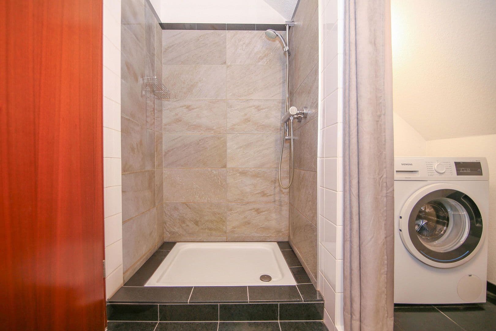 Prenájom bytu 2-izbový 82 m², Oberstraße 28, Mülheim an der Ruhr, Severné Porýnie - Westfálsko Prenájom bytu 2-izbový 82 m², Oberstraße 28, Mülheim an der Ruhr, Severné Porýnie - Westfálsko