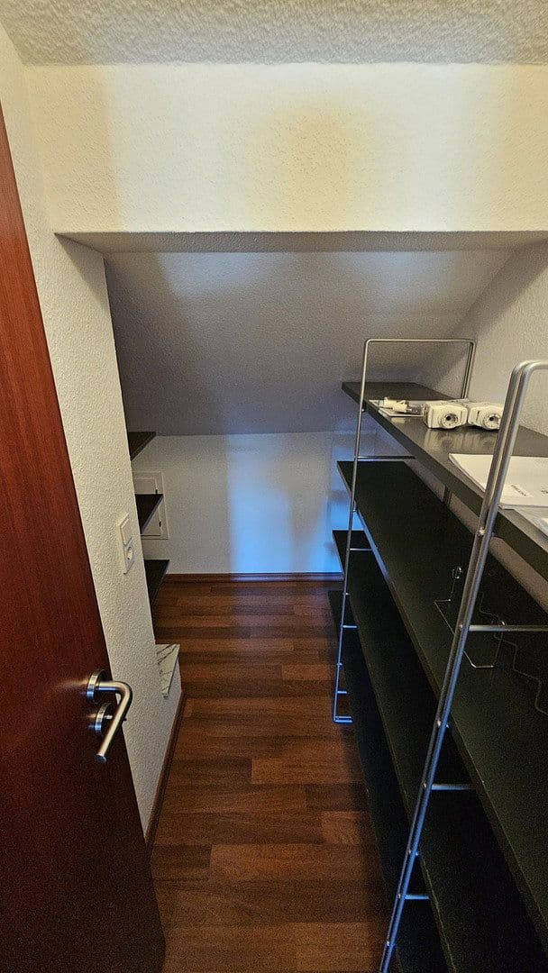 Prenájom bytu 2-izbový 82 m², Oberstraße 28, Mülheim an der Ruhr, Severné Porýnie - Westfálsko Prenájom bytu 2-izbový 82 m², Oberstraße 28, Mülheim an der Ruhr, Severné Porýnie - Westfálsko