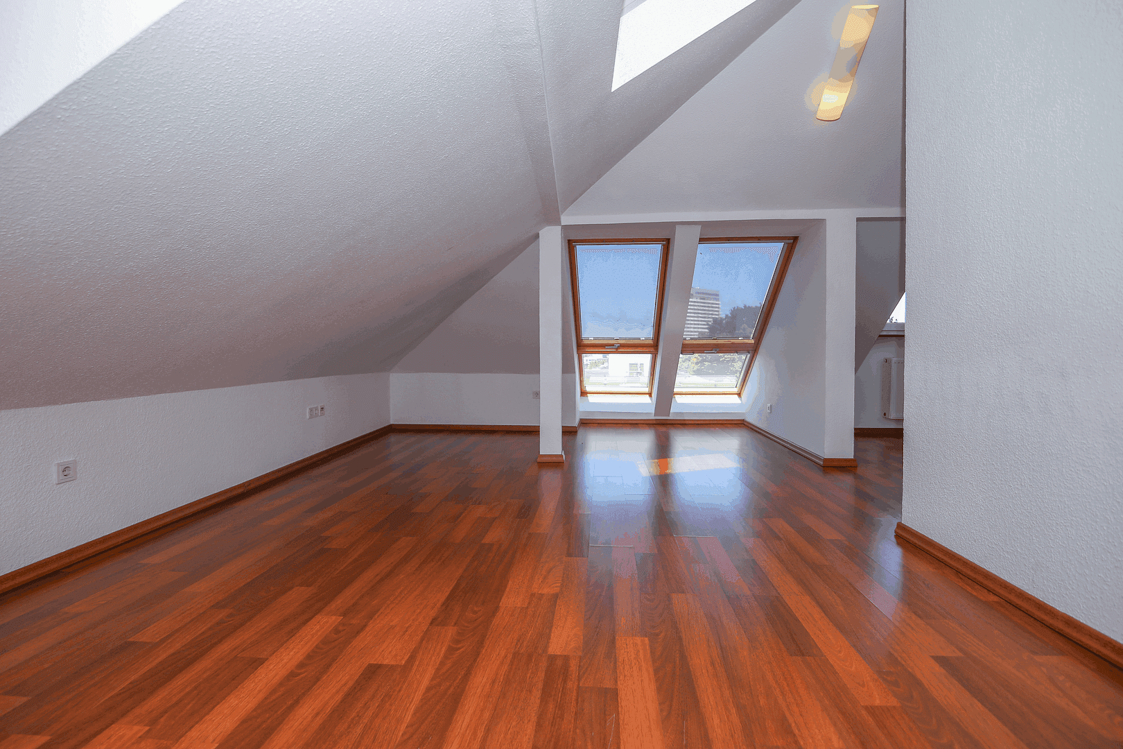 Prenájom bytu 2-izbový 82 m², Oberstraße 28, Mülheim an der Ruhr, Severné Porýnie - Westfálsko Prenájom bytu 2-izbový 82 m², Oberstraße 28, Mülheim an der Ruhr, Severné Porýnie - Westfálsko