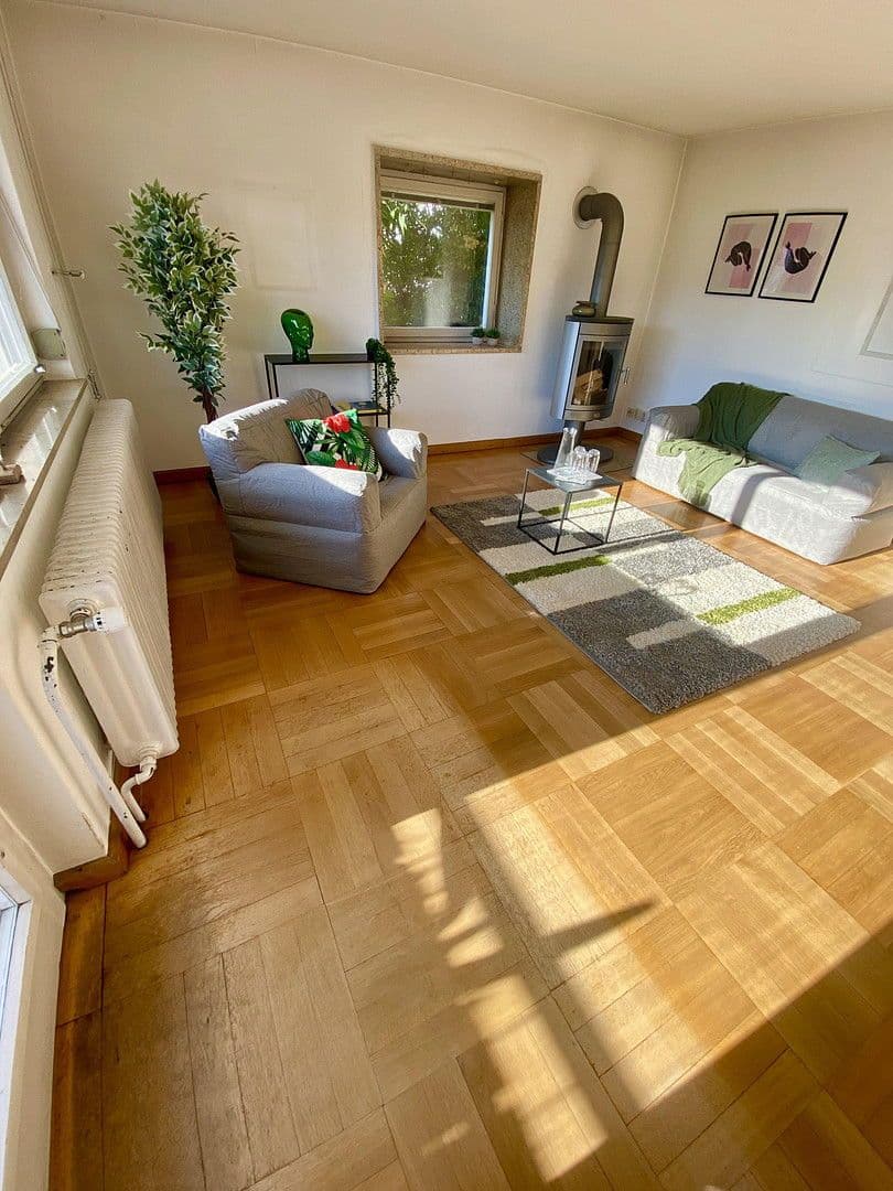 Predaj domu 125 m², pozemek 866 m², Obere Zeiselbergstraße 23, Schwäbisch Gmünd, Bádensko-Wurttembersko Predaj domu 125 m², pozemek 866 m², Obere Zeiselbergstraße 23, Schwäbisch Gmünd, Bádensko-Wurttembersko