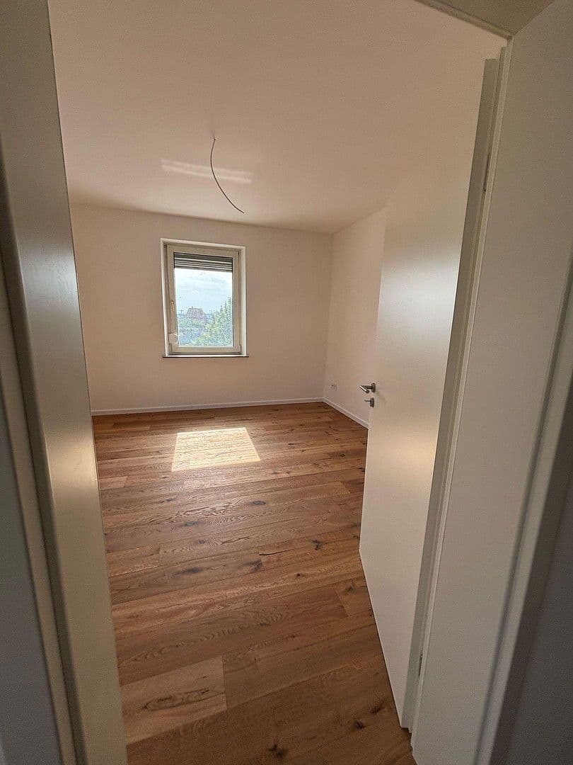 Prenájom bytu 3-izbový 65 m², Zabergäustr. 97, Stuttgart, Bádensko-Wurttembersko Prenájom bytu 3-izbový 65 m², Zabergäustr. 97, Stuttgart, Bádensko-Wurttembersko