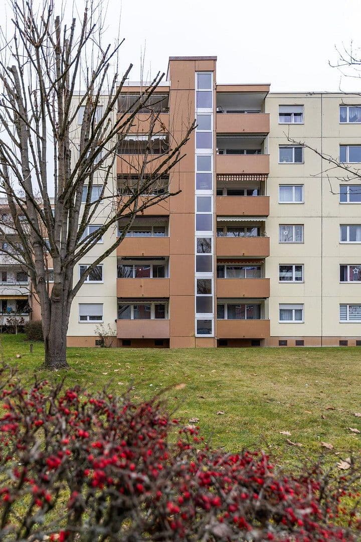 Prenájom bytu 3-izbový 85 m², Petersauracher Str. 39, Nürnberg, Bavorsko Prenájom bytu 3-izbový 85 m², Petersauracher Str. 39, Nürnberg, Bavorsko