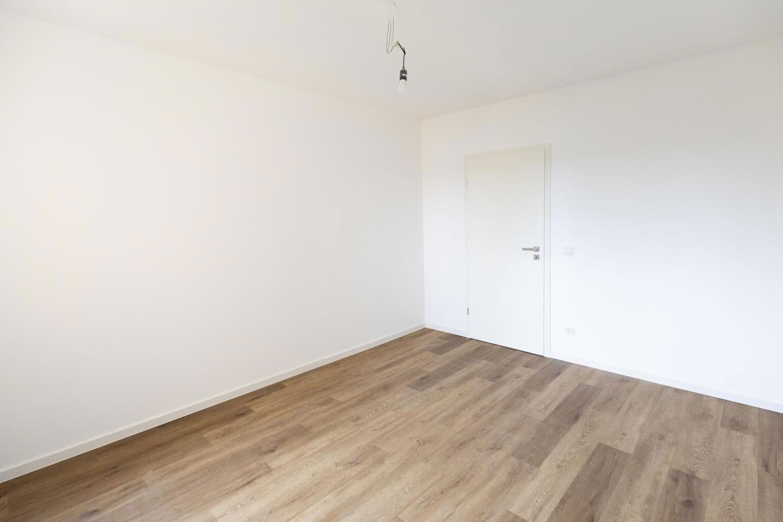 Prenájom bytu 3-izbový 85 m², Petersauracher Str. 39, Nürnberg, Bavorsko Prenájom bytu 3-izbový 85 m², Petersauracher Str. 39, Nürnberg, Bavorsko