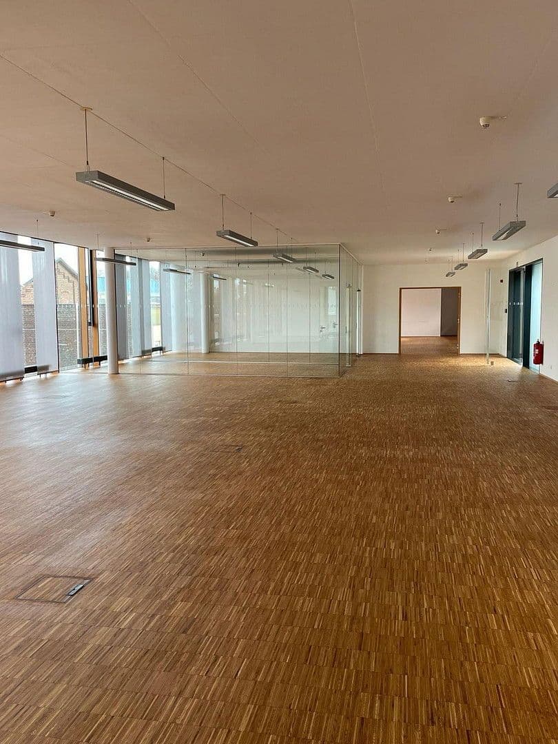 Prenájom kancelárie 1.314 m², Industriestraße 30, Remscheid, Severné Porýnie - Westfálsko Prenájom kancelárie 1.314 m², Industriestraße 30, Remscheid, Severné Porýnie - Westfálsko