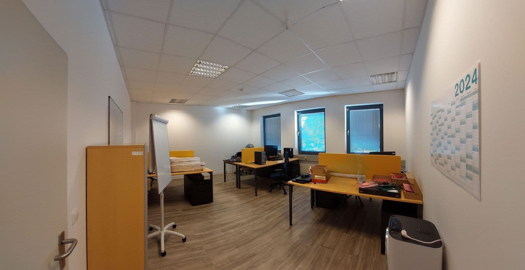 Prenájom kancelárie 330 m², Max-Planck-Straße 17, Unterschleißheim, Bavorsko Prenájom kancelárie 330 m², Max-Planck-Straße 17, Unterschleißheim, Bavorsko