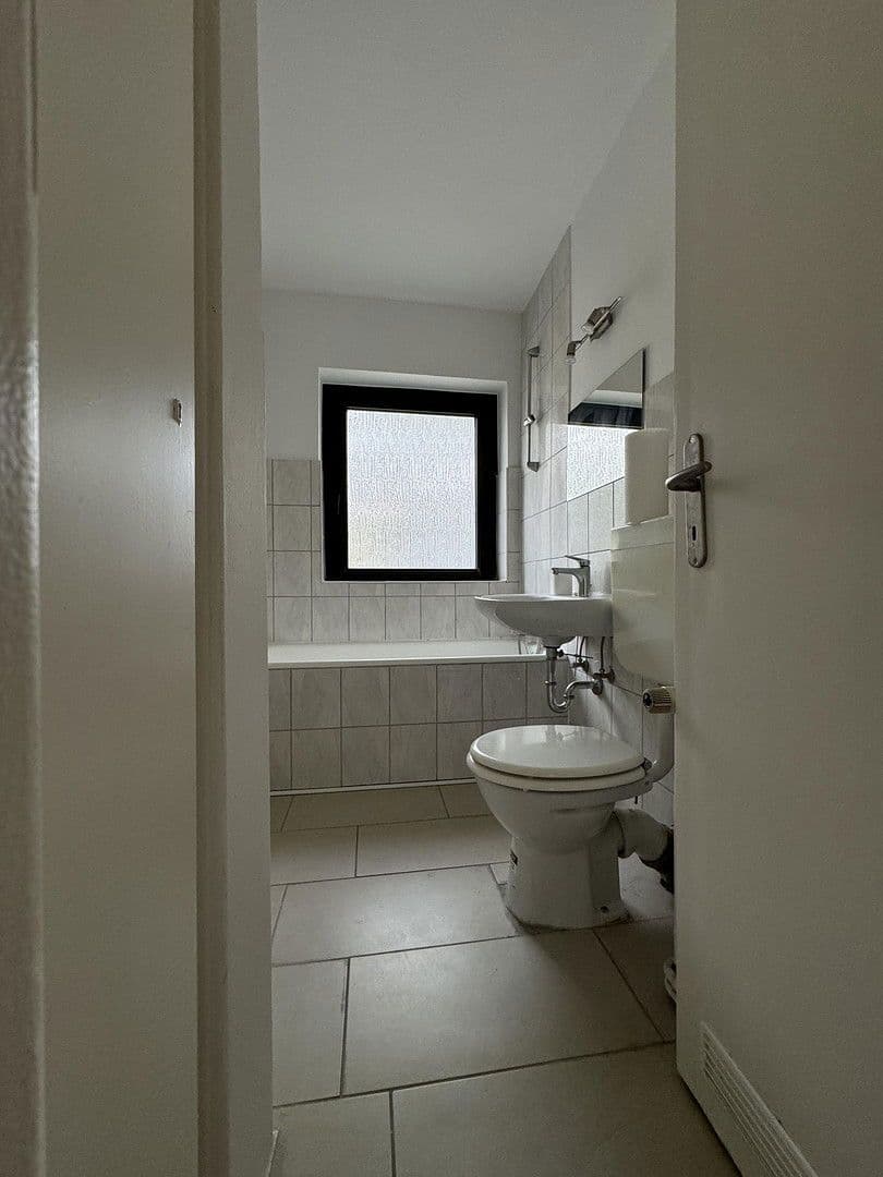 Prenájom bytu 2-izbový 57 m², Montanusstraße 60, Köln, Severné Porýnie - Westfálsko Prenájom bytu 2-izbový 57 m², Montanusstraße 60, Köln, Severné Porýnie - Westfálsko