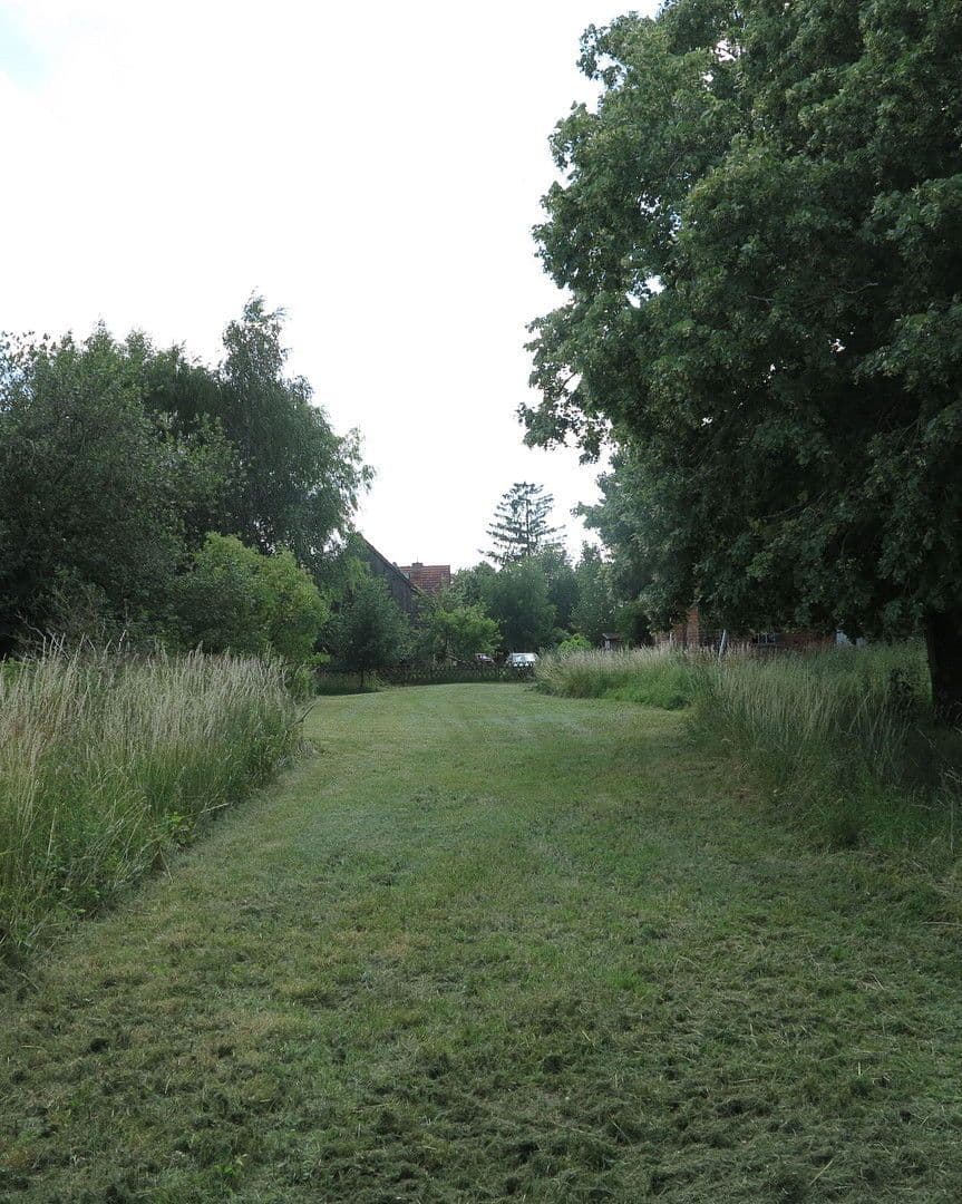 Predaj domu 1.200 m², pozemek 7.000 m², Ivenack, Meklenbursko-Predpomoransko Predaj domu 1.200 m², pozemek 7.000 m², Ivenack, Meklenbursko-Predpomoransko