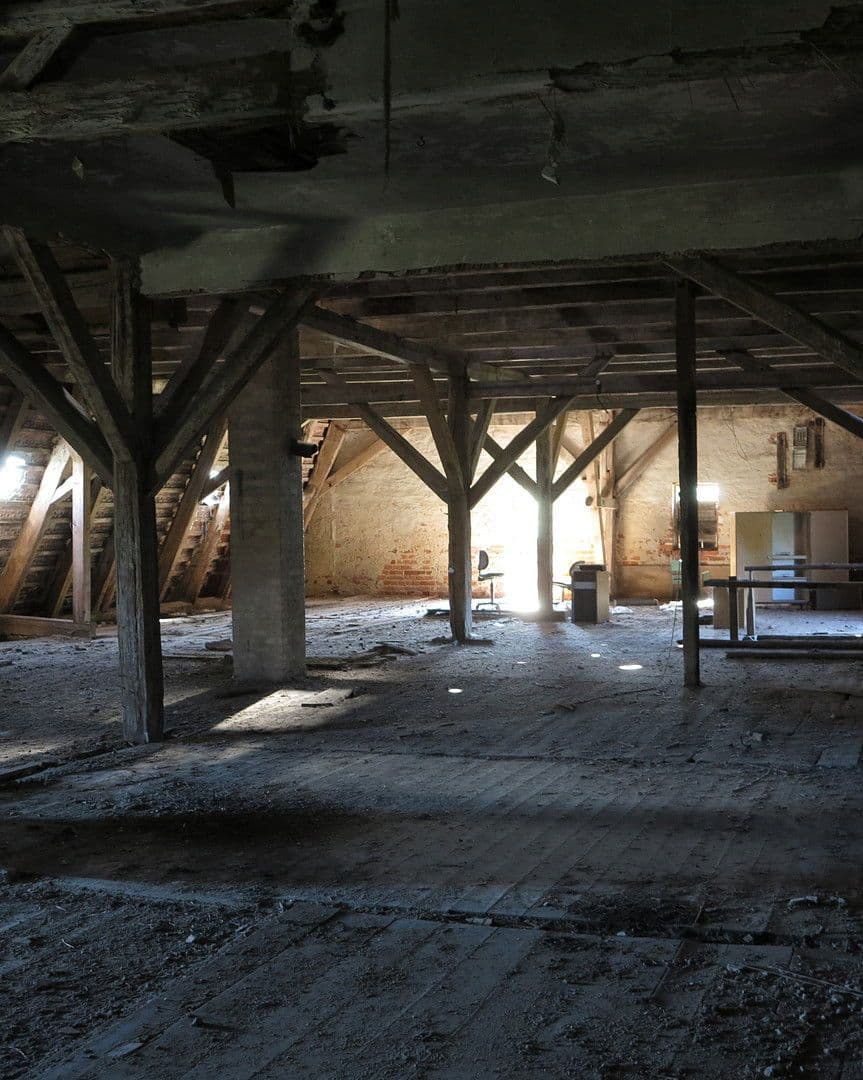 Predaj domu 1.200 m², pozemek 7.000 m², Ivenack, Meklenbursko-Predpomoransko Predaj domu 1.200 m², pozemek 7.000 m², Ivenack, Meklenbursko-Predpomoransko