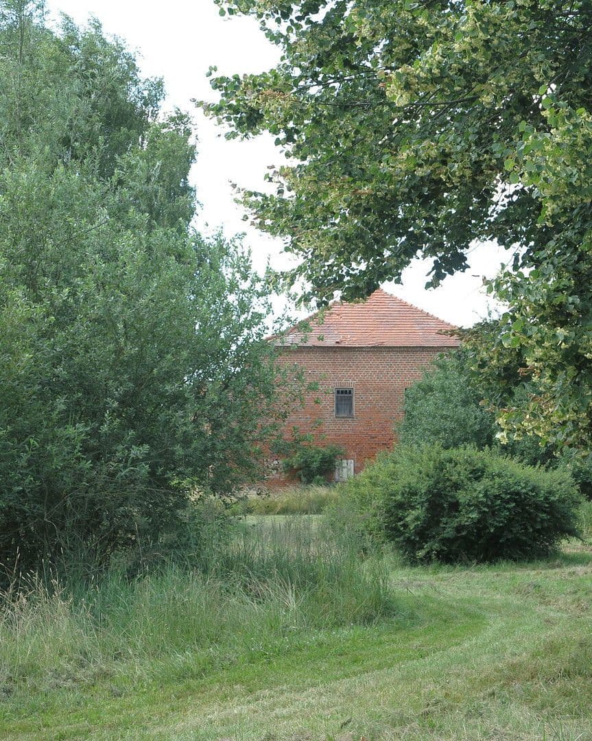 Predaj domu 1.200 m², pozemek 7.000 m², Ivenack, Meklenbursko-Predpomoransko Predaj domu 1.200 m², pozemek 7.000 m², Ivenack, Meklenbursko-Predpomoransko