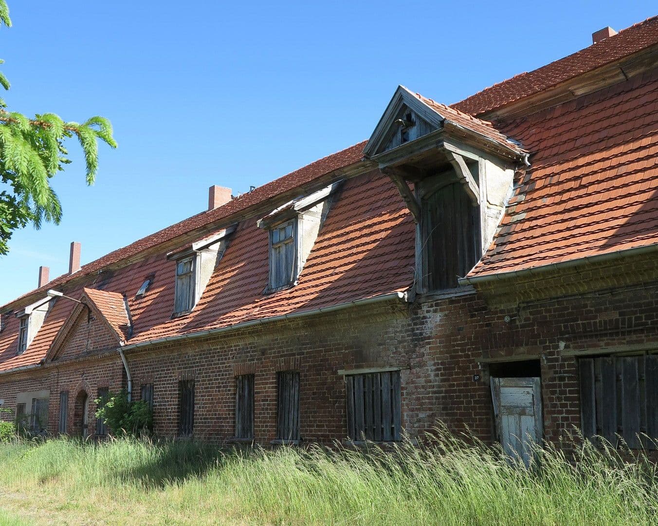 Predaj domu 1.200 m², pozemek 7.000 m², Ivenack, Meklenbursko-Predpomoransko Predaj domu 1.200 m², pozemek 7.000 m², Ivenack, Meklenbursko-Predpomoransko