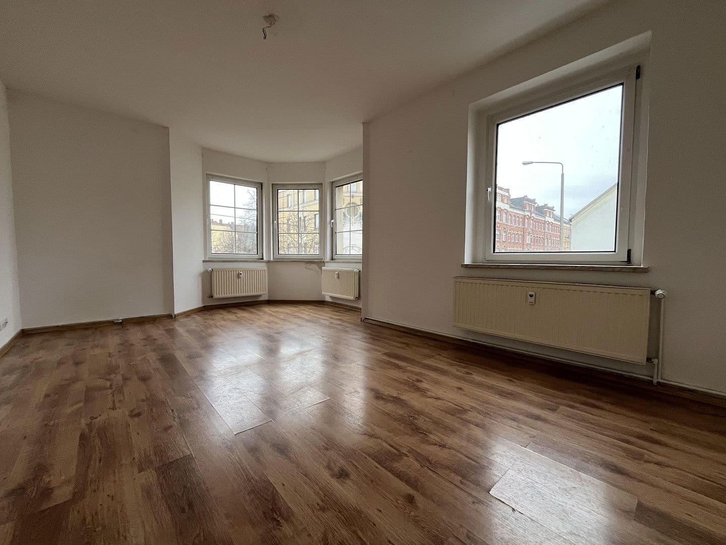 Prenájom bytu 3-izbový 76 m², Leipziger Straße 132, Zwickau, Sasko Prenájom bytu 3-izbový 76 m², Leipziger Straße 132, Zwickau, Sasko