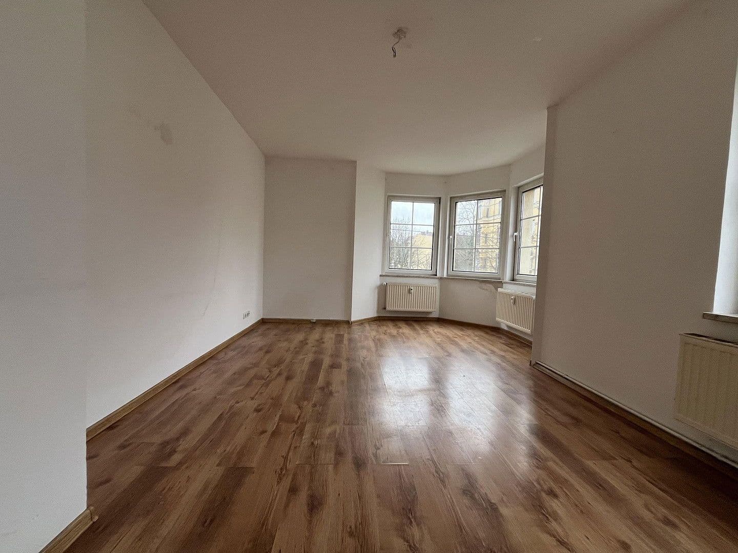 Prenájom bytu 3-izbový 76 m², Leipziger Straße 132, Zwickau, Sasko Prenájom bytu 3-izbový 76 m², Leipziger Straße 132, Zwickau, Sasko