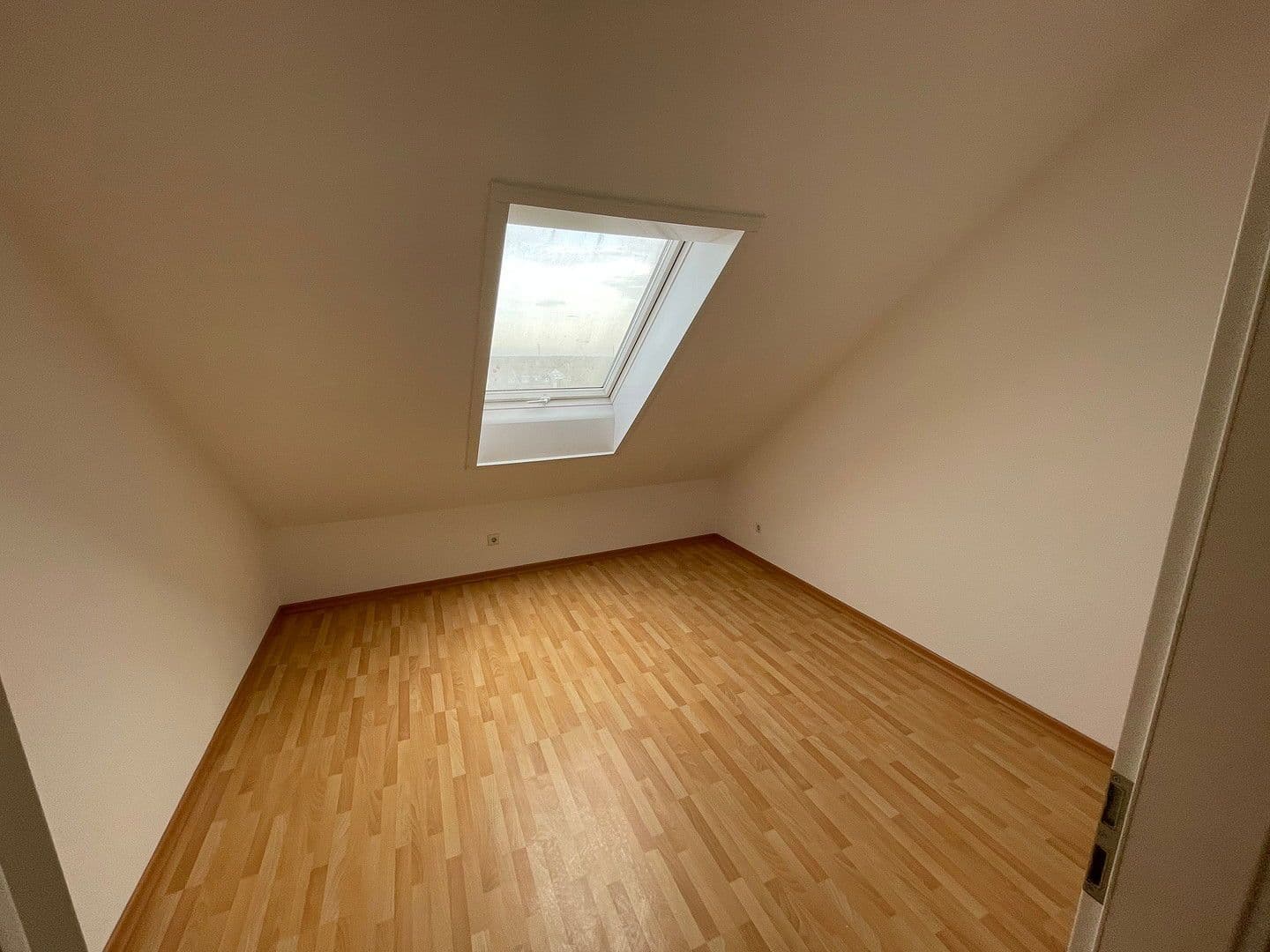 Prenájom bytu 3-izbový 89 m², Offenbacher Straße, Dietzenbach, Hesensko Prenájom bytu 3-izbový 89 m², Offenbacher Straße, Dietzenbach, Hesensko