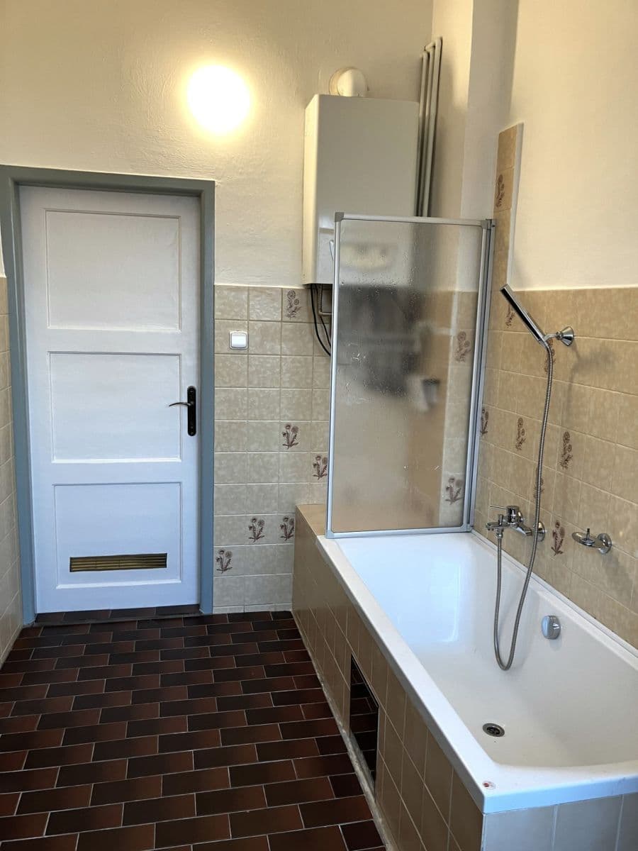 Prenájom bytu 3-izbový 90 m², Krkoškova, Brno, Jihomoravský kraj Prenájom bytu 3-izbový 90 m², Krkoškova, Brno, Jihomoravský kraj