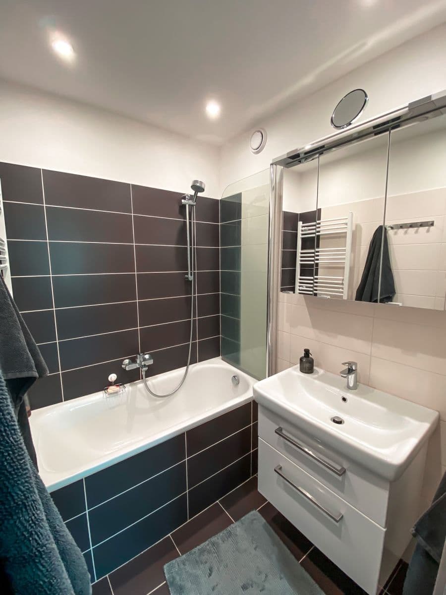 Prenájom bytu 3-izbový 74 m², Vyžlovská, Praha, Praha Prenájom bytu 3-izbový 74 m², Vyžlovská, Praha, Praha