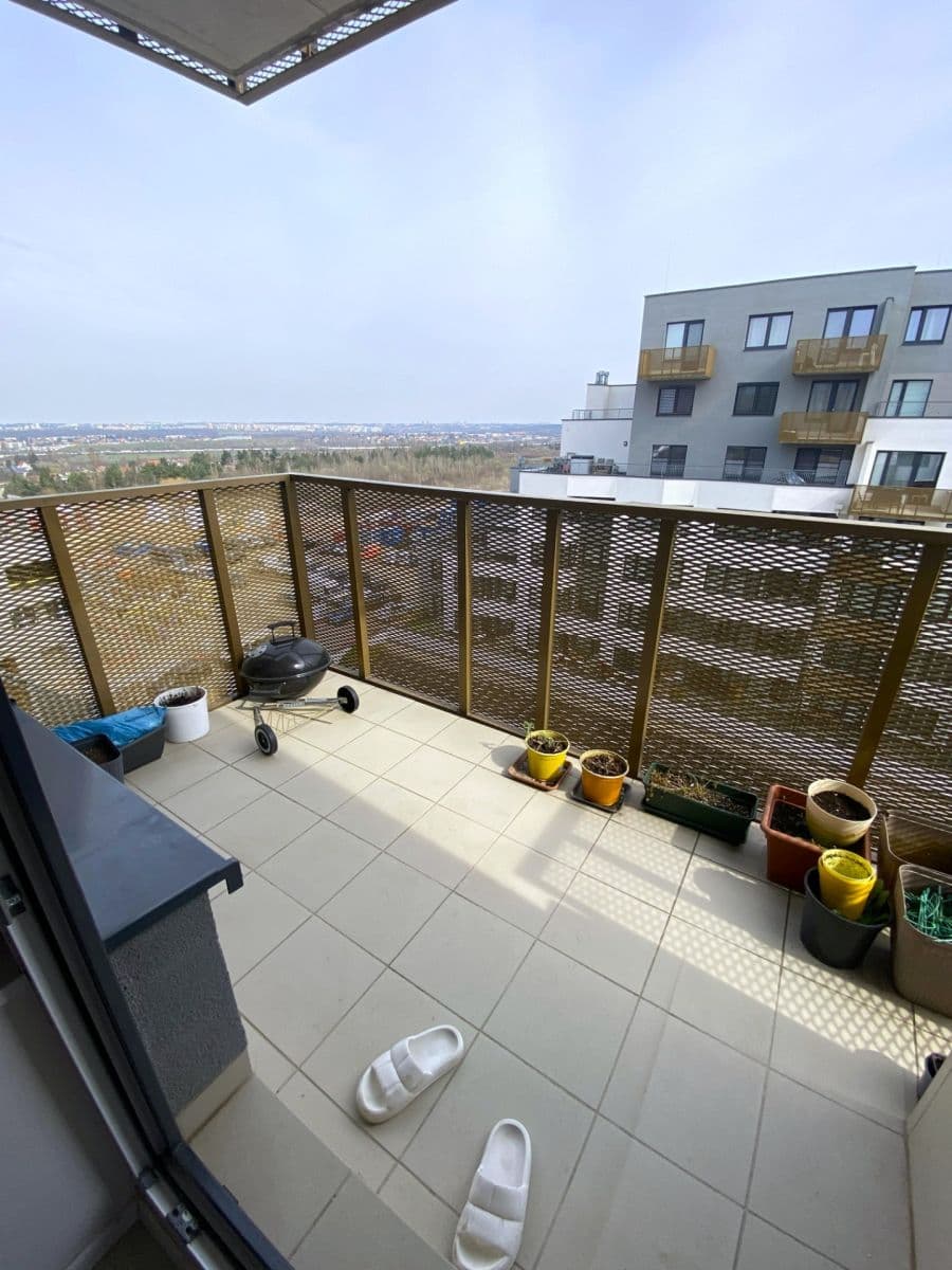 Prenájom bytu 1-izbový 32 m², Honzíkova, Praha, Praha Prenájom bytu 1-izbový 32 m², Honzíkova, Praha, Praha