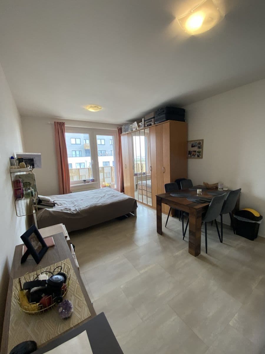 Prenájom bytu 1-izbový 32 m², Honzíkova, Praha, Praha Prenájom bytu 1-izbový 32 m², Honzíkova, Praha, Praha