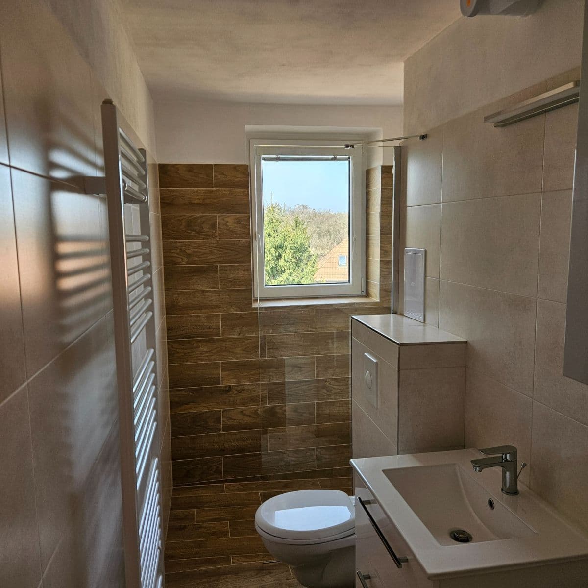 Prenájom bytu 3-izbový 61 m², Karlovarská, Lubenec, Ústecký kraj Prenájom bytu 3-izbový 61 m², Karlovarská, Lubenec, Ústecký kraj