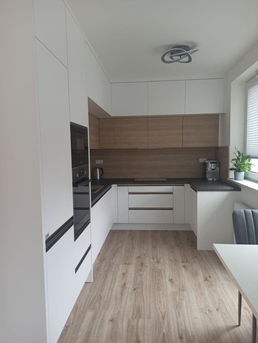 Prenájom bytu 2-izbový 61 m², Slovanská, Slavkov u Brna, Jihomoravský kraj Prenájom bytu 2-izbový 61 m², Slovanská, Slavkov u Brna, Jihomoravský kraj