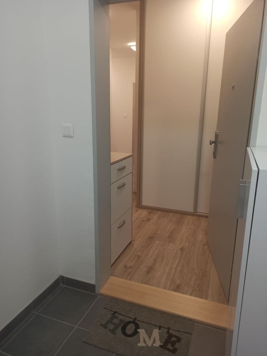 Prenájom bytu 2-izbový 61 m², Slovanská, Slavkov u Brna, Jihomoravský kraj Prenájom bytu 2-izbový 61 m², Slovanská, Slavkov u Brna, Jihomoravský kraj