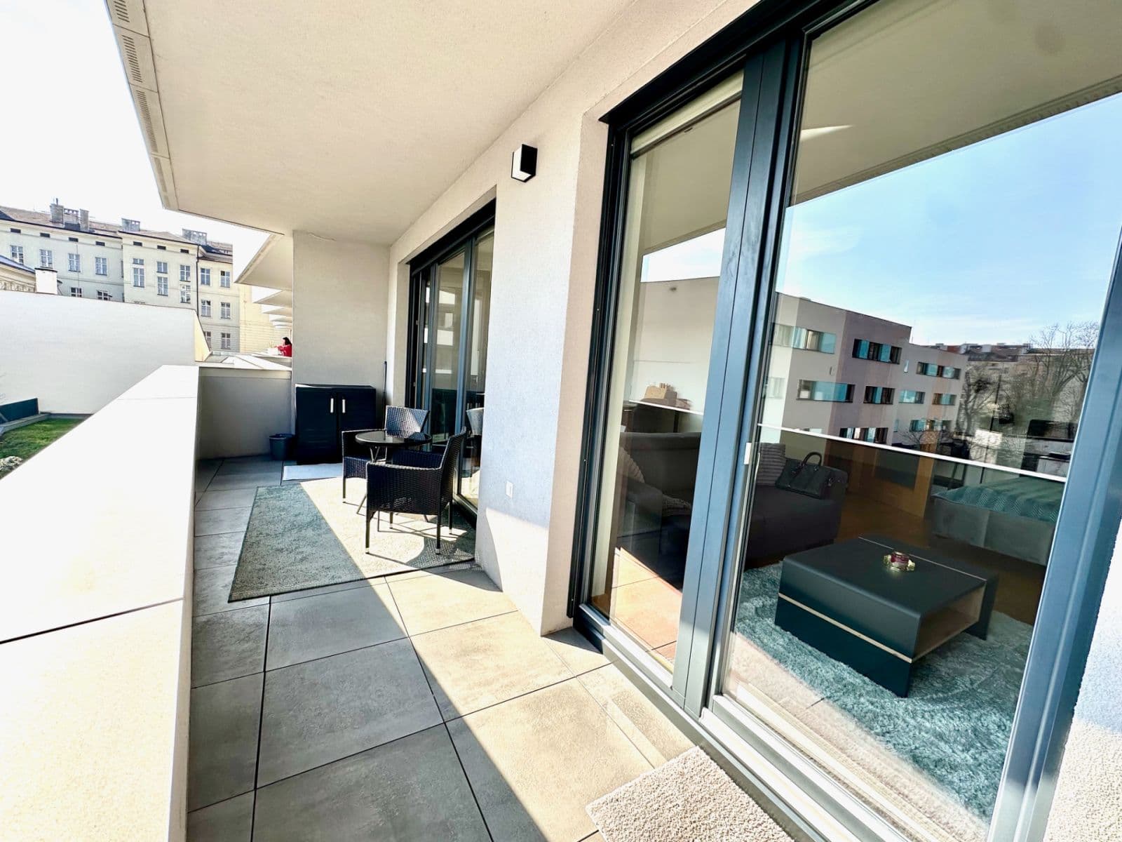 Prenájom bytu 1-izbový 45 m², Osadní, Praha, Praha Prenájom bytu 1-izbový 45 m², Osadní, Praha, Praha