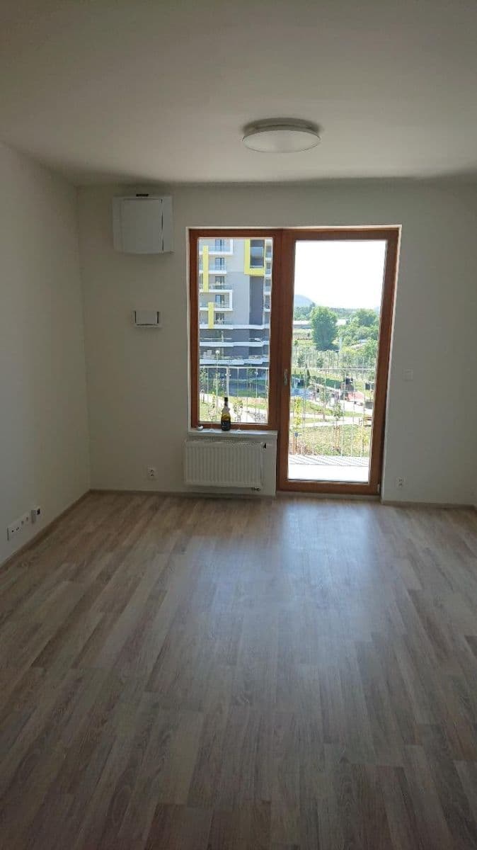 Prenájom bytu 1-izbový 31 m², K Vystrkovu, Praha, Praha Prenájom bytu 1-izbový 31 m², K Vystrkovu, Praha, Praha