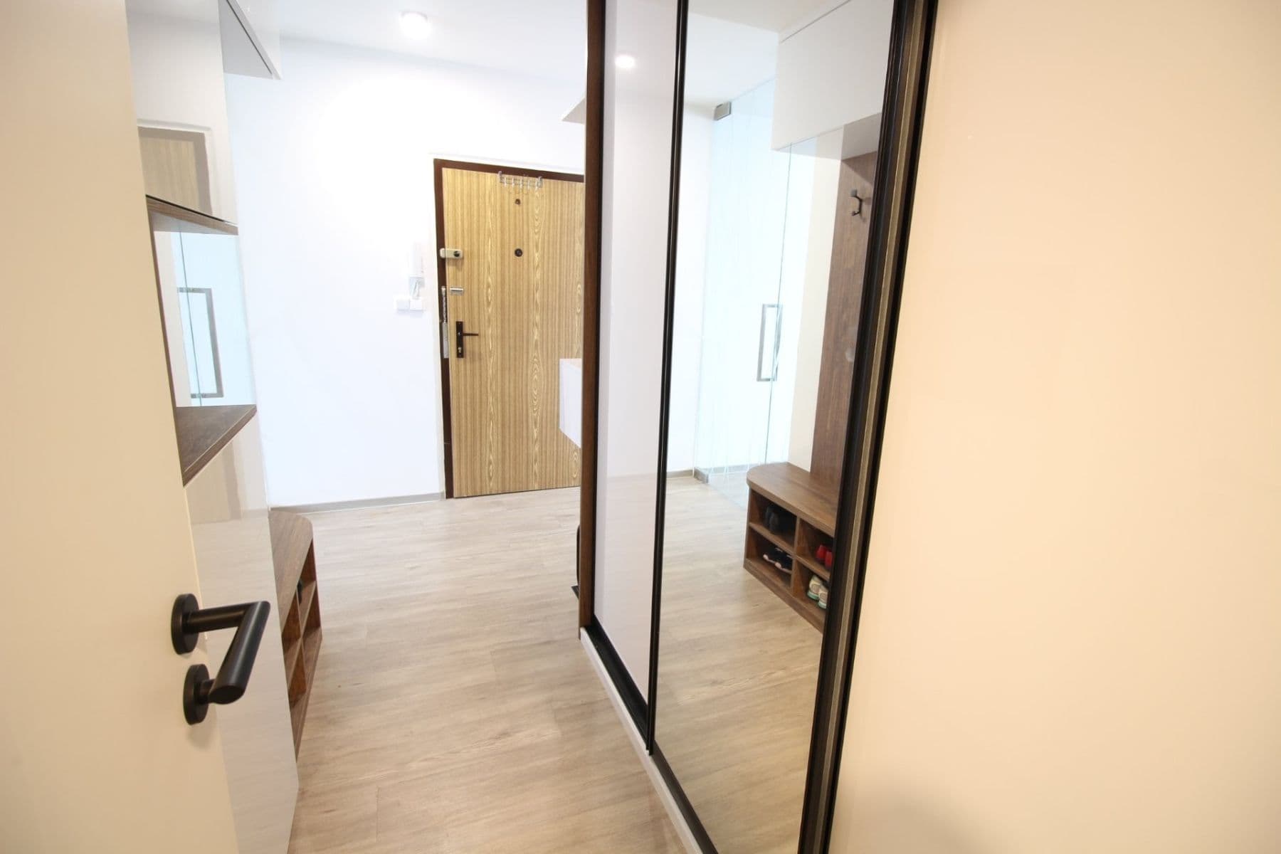 Prenájom bytu 2-izbový 47 m², Trávníčkova, Praha, Praha Prenájom bytu 2-izbový 47 m², Trávníčkova, Praha, Praha