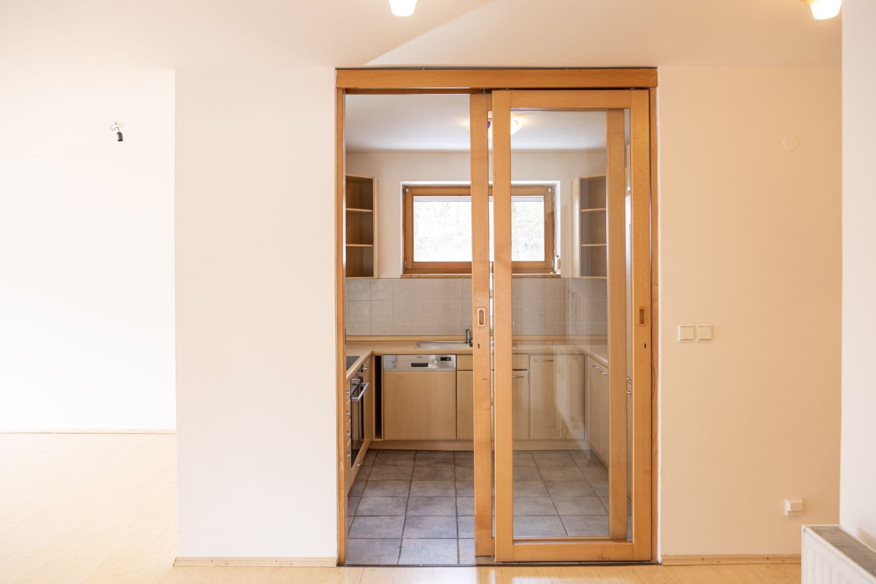 Prenájom bytu 4-izbový 150 m², Ohnivcova, Praha, Praha Prenájom bytu 4-izbový 150 m², Ohnivcova, Praha, Praha