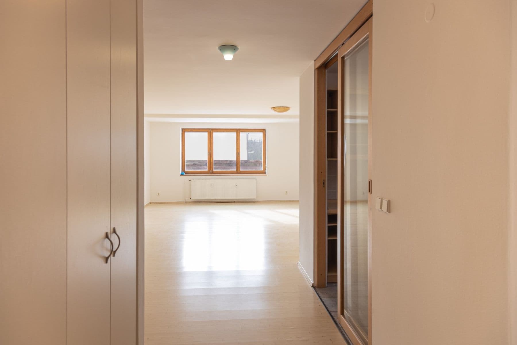 Prenájom bytu 4-izbový 150 m², Ohnivcova, Praha, Praha Prenájom bytu 4-izbový 150 m², Ohnivcova, Praha, Praha