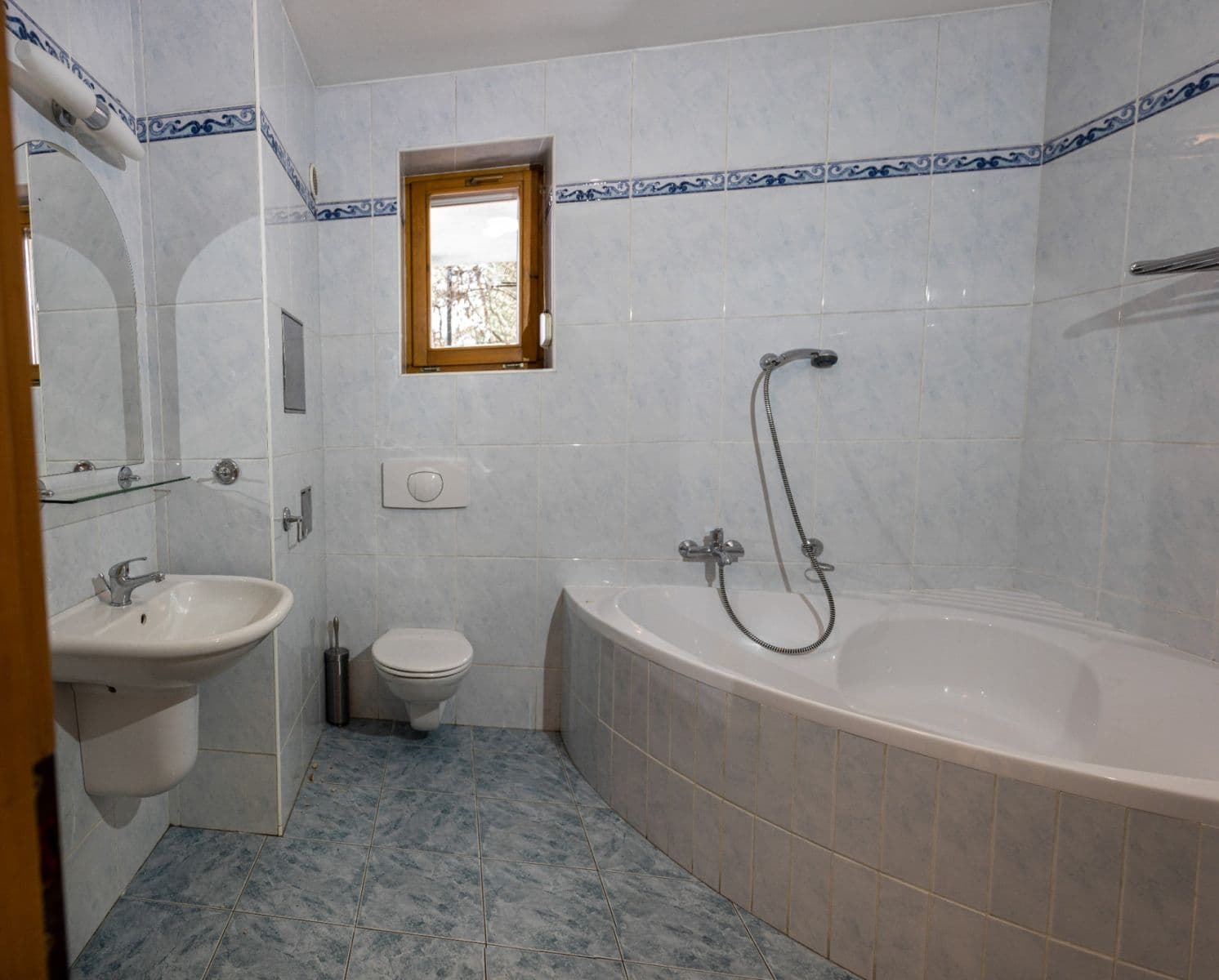 Prenájom bytu 4-izbový 150 m², Ohnivcova, Praha, Praha Prenájom bytu 4-izbový 150 m², Ohnivcova, Praha, Praha