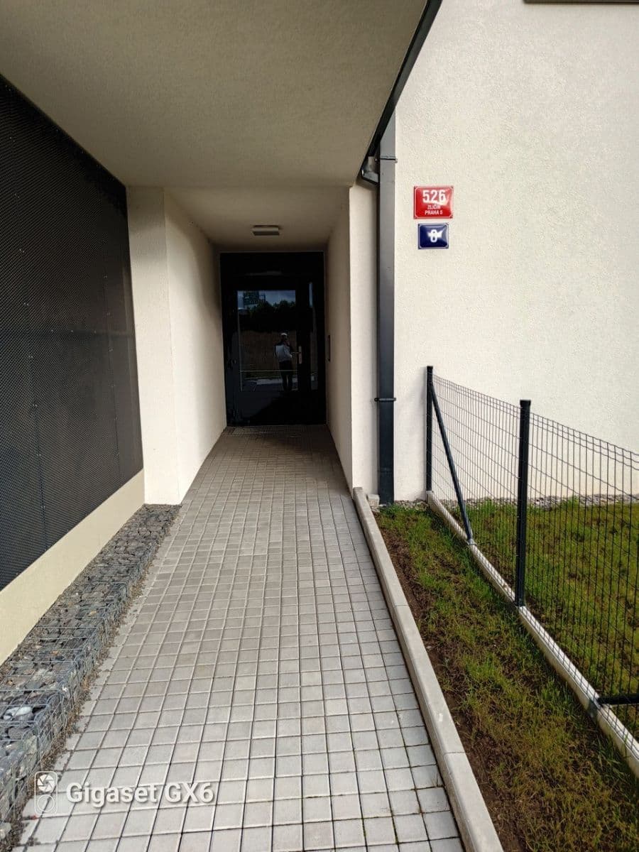 Prenájom bytu 1-izbový 32 m², Strážovická, Praha, Praha Prenájom bytu 1-izbový 32 m², Strážovická, Praha, Praha