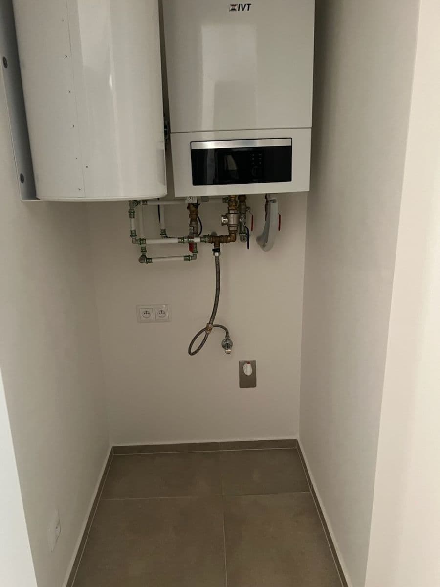 Prenájom bytu 1-izbový 32 m², Strážovická, Praha, Praha Prenájom bytu 1-izbový 32 m², Strážovická, Praha, Praha