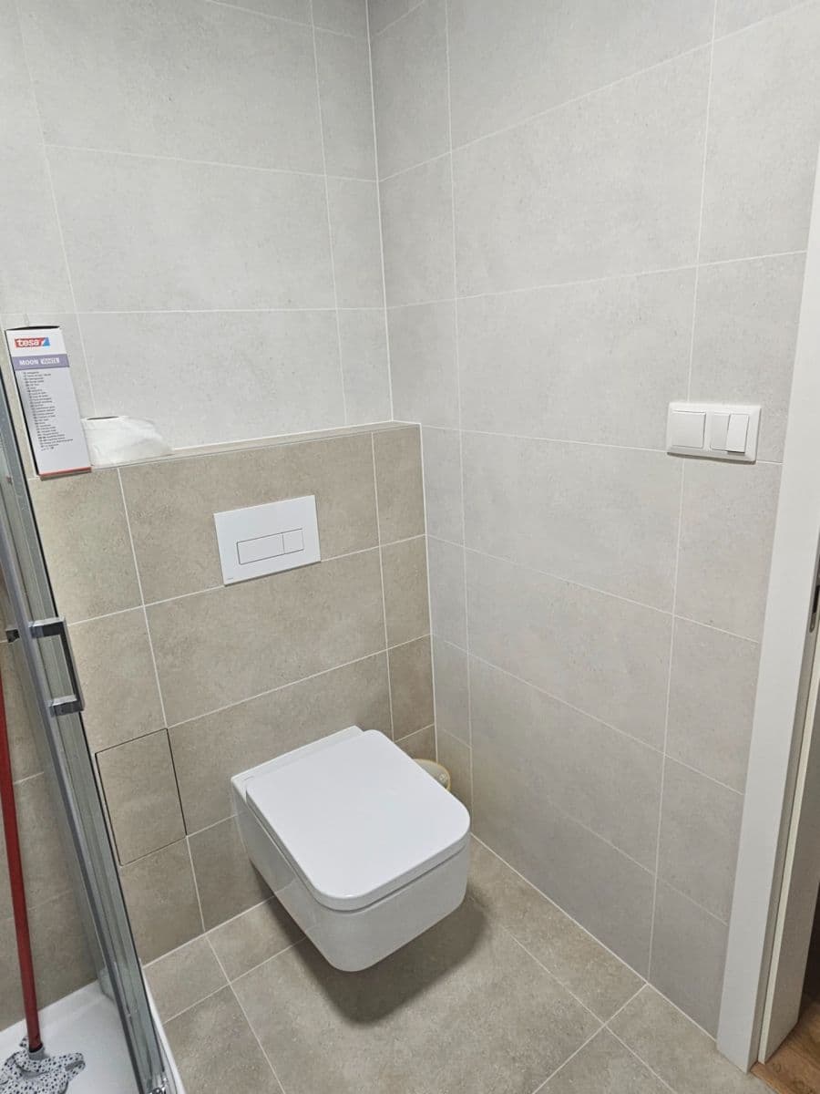 Prenájom bytu 1-izbový 32 m², Strážovická, Praha, Praha Prenájom bytu 1-izbový 32 m², Strážovická, Praha, Praha