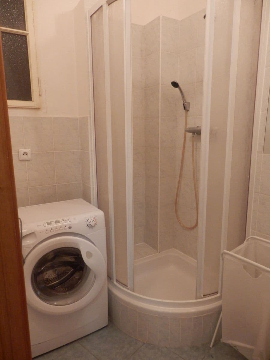 Prenájom bytu 110 m², Matoušova, Praha, Praha Prenájom bytu 110 m², Matoušova, Praha, Praha