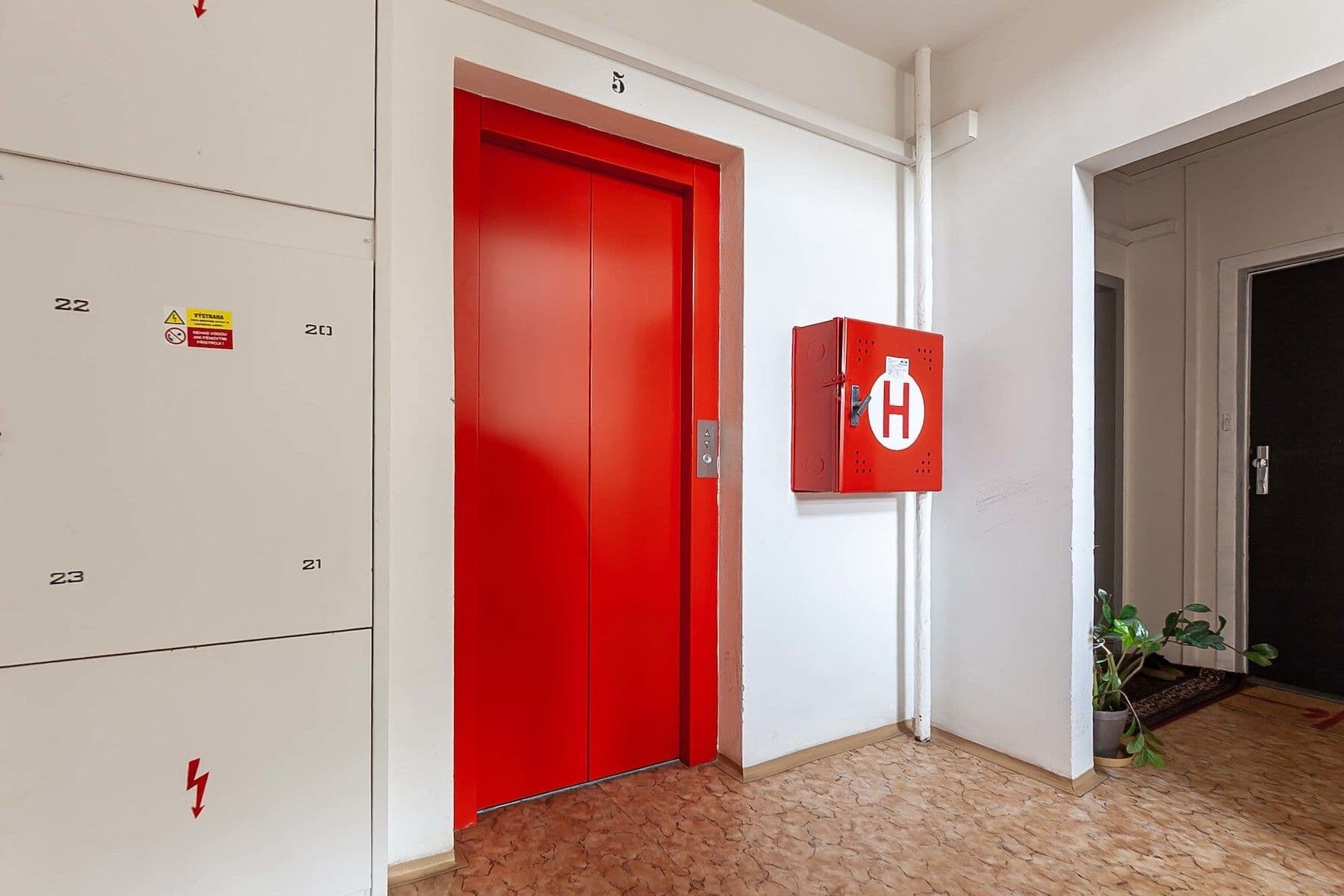 Predaj bytu 3-izbový 81 m², Jordana Jovkova, Praha, Praha Predaj bytu 3-izbový 81 m², Jordana Jovkova, Praha, Praha