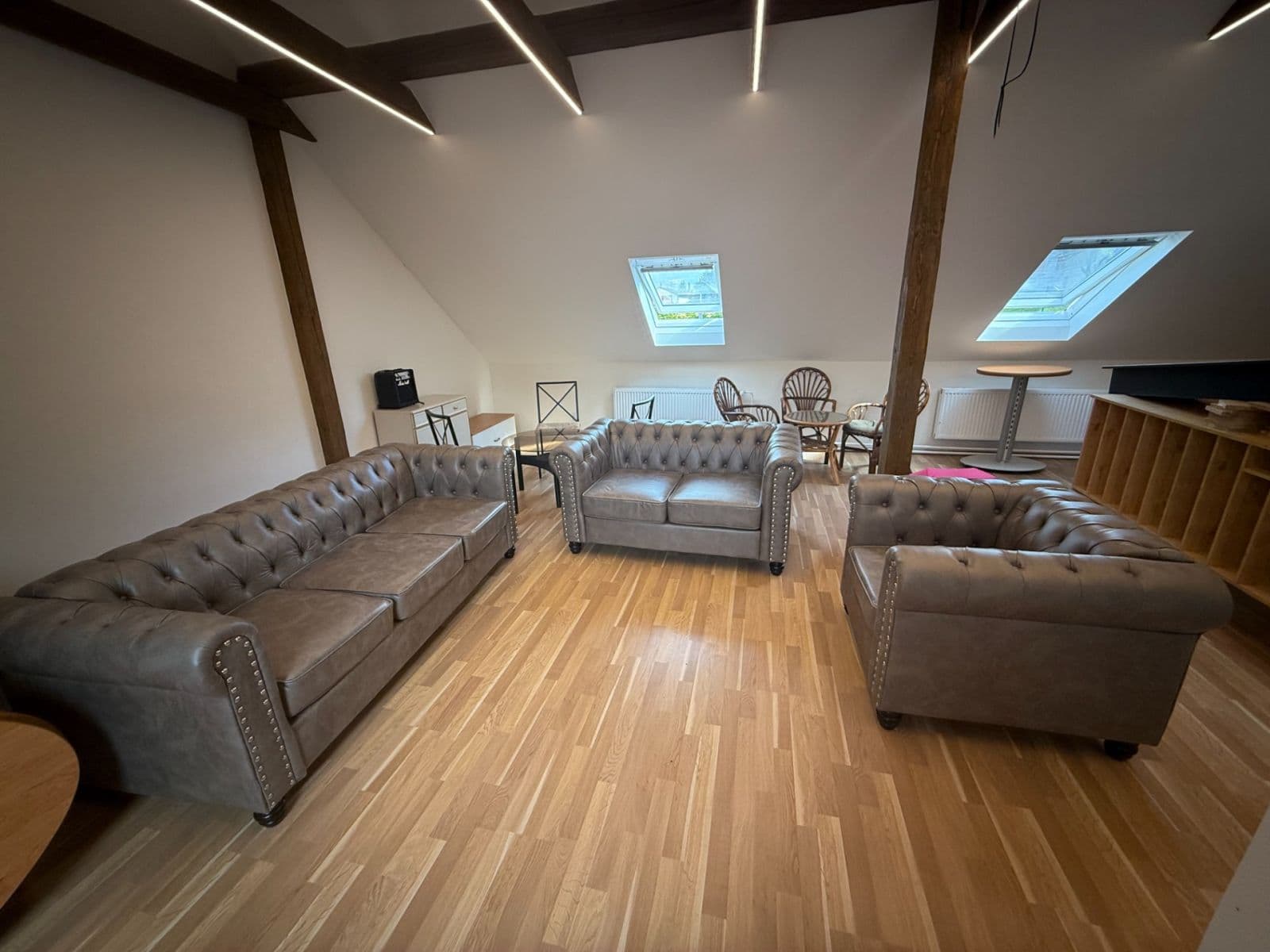 Prenájom bytu Garsoniéra 85 m², U Kaple, Ostopovice, Jihomoravský kraj Prenájom bytu Garsoniéra 85 m², U Kaple, Ostopovice, Jihomoravský kraj