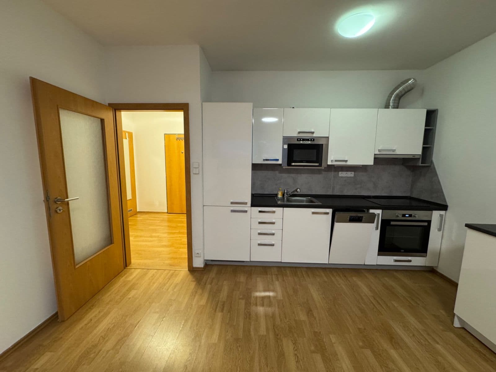 Prenájom bytu 2-izbový 55 m², Chlebovická, Praha, Praha Prenájom bytu 2-izbový 55 m², Chlebovická, Praha, Praha