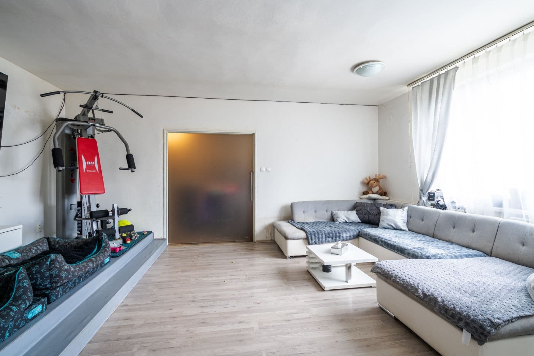 Prenájom bytu 4-izbový 110 m², U Kaple, Ostopovice, Jihomoravský kraj Prenájom bytu 4-izbový 110 m², U Kaple, Ostopovice, Jihomoravský kraj