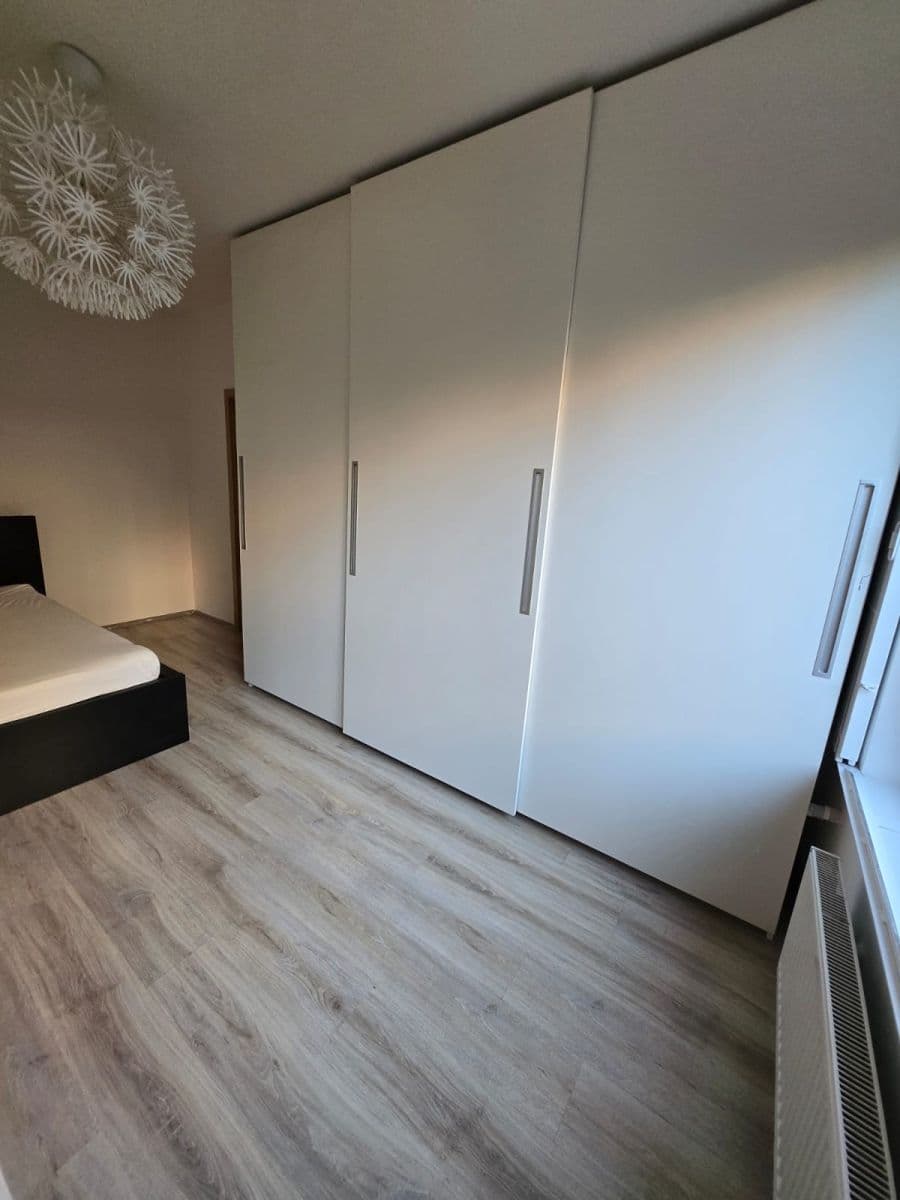 Prenájom bytu 2-izbový 52 m², Pod Radnicí, Praha, Praha Prenájom bytu 2-izbový 52 m², Pod Radnicí, Praha, Praha