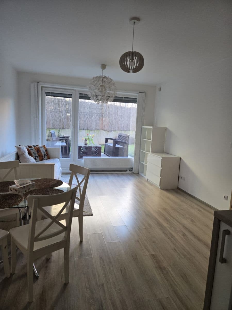 Prenájom bytu 2-izbový 52 m², Pod Radnicí, Praha, Praha Prenájom bytu 2-izbový 52 m², Pod Radnicí, Praha, Praha