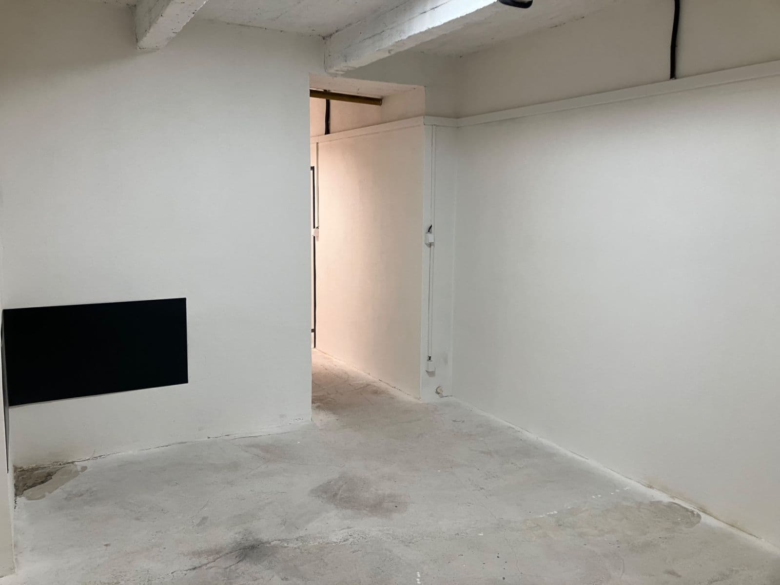 Prenájom nebytového priestoru 34 m², Na Zámyšli, Praha, Praha Prenájom nebytového priestoru 34 m², Na Zámyšli, Praha, Praha