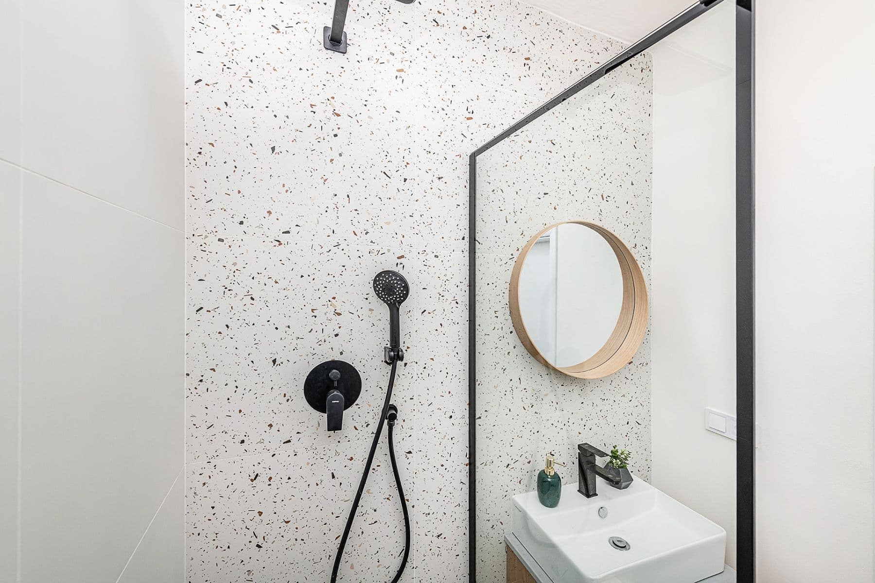 Predaj bytu 2-izbový 39 m², Průběžná, Praha, Praha Predaj bytu 2-izbový 39 m², Průběžná, Praha, Praha