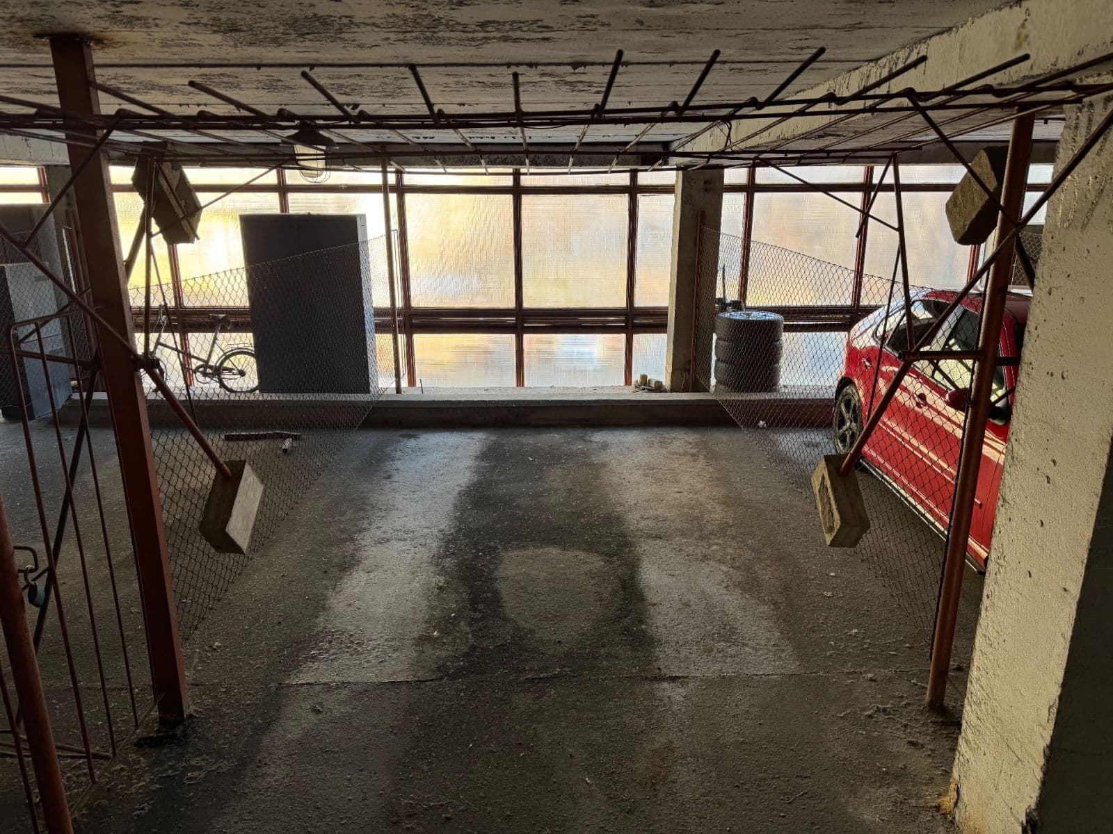 Prenájom garáže 18 m², Lovosická, Praha, Praha Prenájom garáže 18 m², Lovosická, Praha, Praha