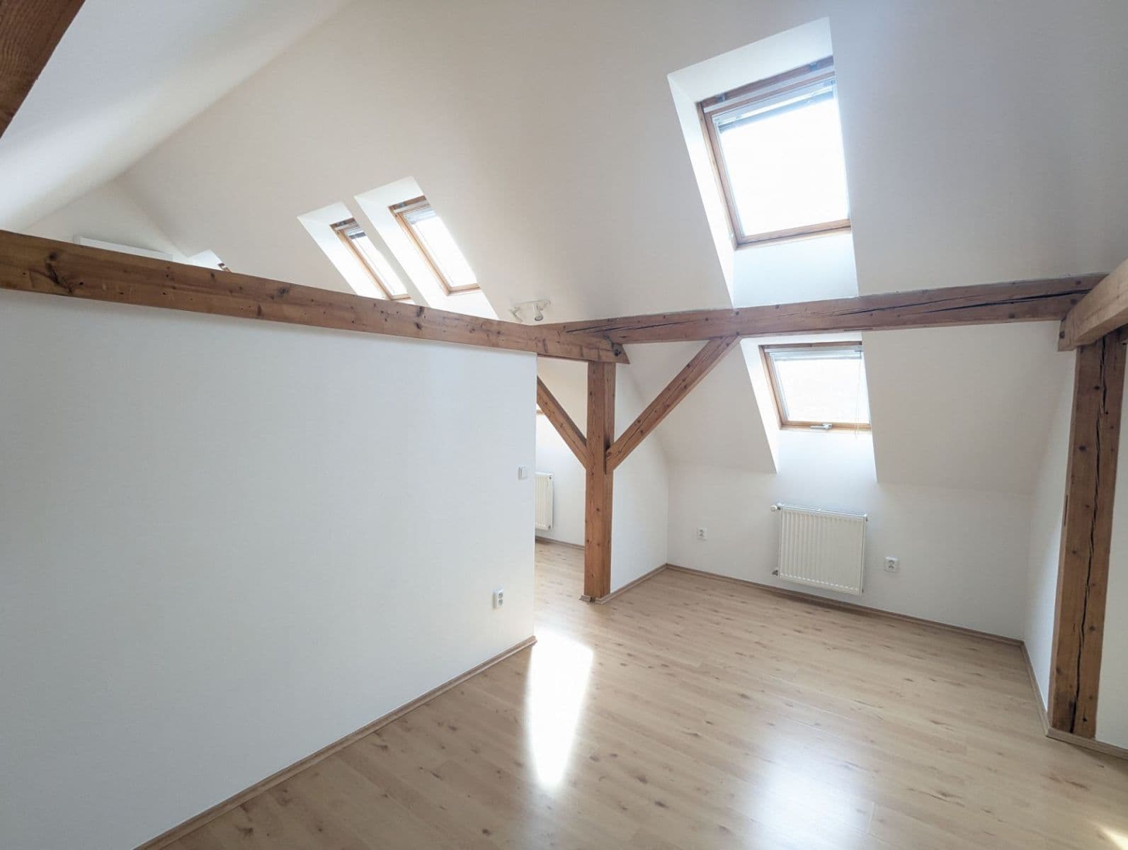 Prenájom bytu 2-izbový 67 m², Evropská, Praha, Praha Prenájom bytu 2-izbový 67 m², Evropská, Praha, Praha