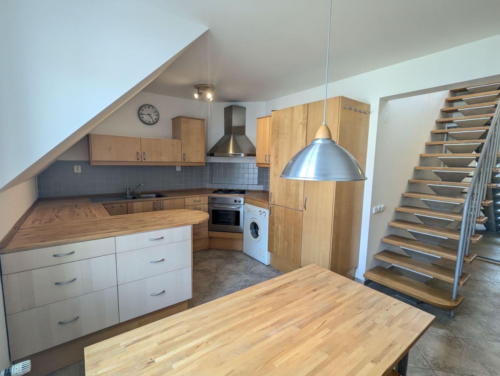 Prenájom bytu 2-izbový 67 m², Evropská, Praha, Praha Prenájom bytu 2-izbový 67 m², Evropská, Praha, Praha