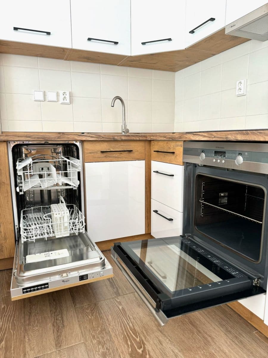 Prenájom bytu 3-izbový 48 m², Zbraslavice, Středočeský kraj Prenájom bytu 3-izbový 48 m², Zbraslavice, Středočeský kraj