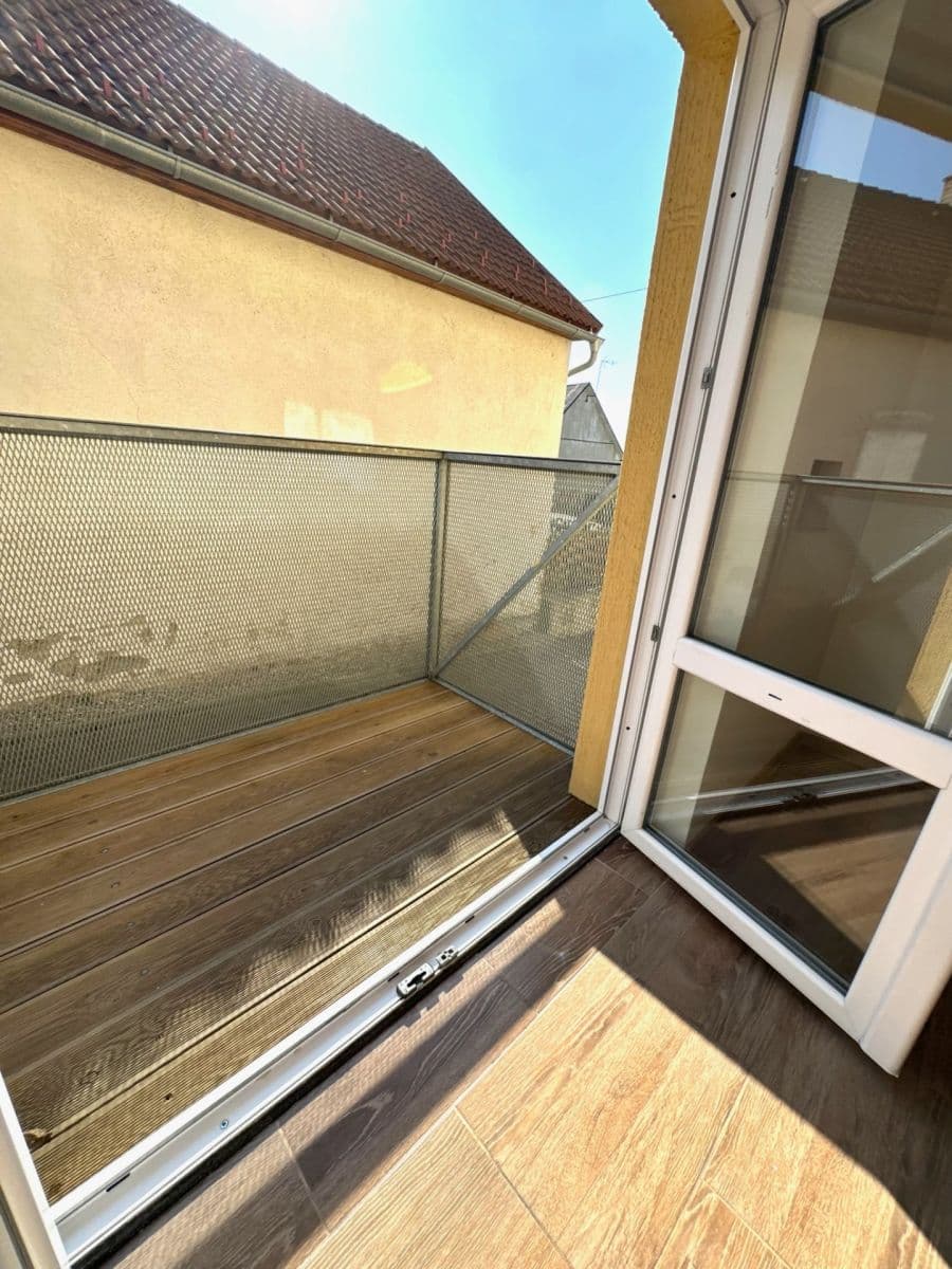 Prenájom bytu 3-izbový 48 m², Zbraslavice, Středočeský kraj Prenájom bytu 3-izbový 48 m², Zbraslavice, Středočeský kraj